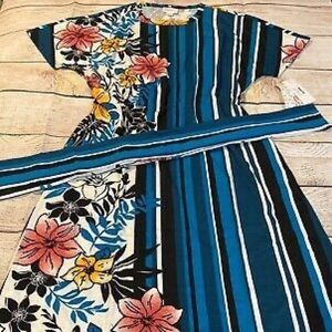 Large LuLaRoe Marly with belt